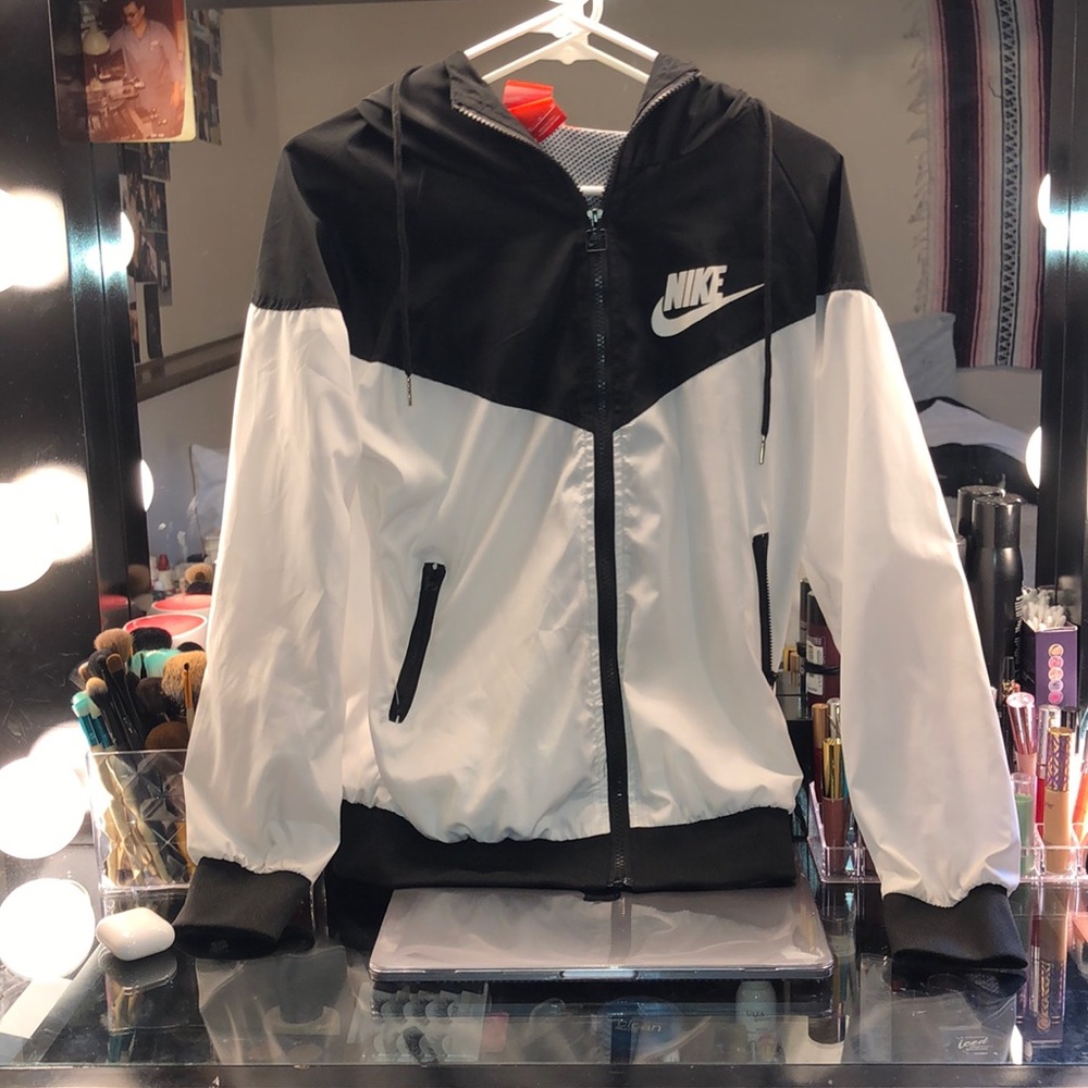 NIKE windbreaker